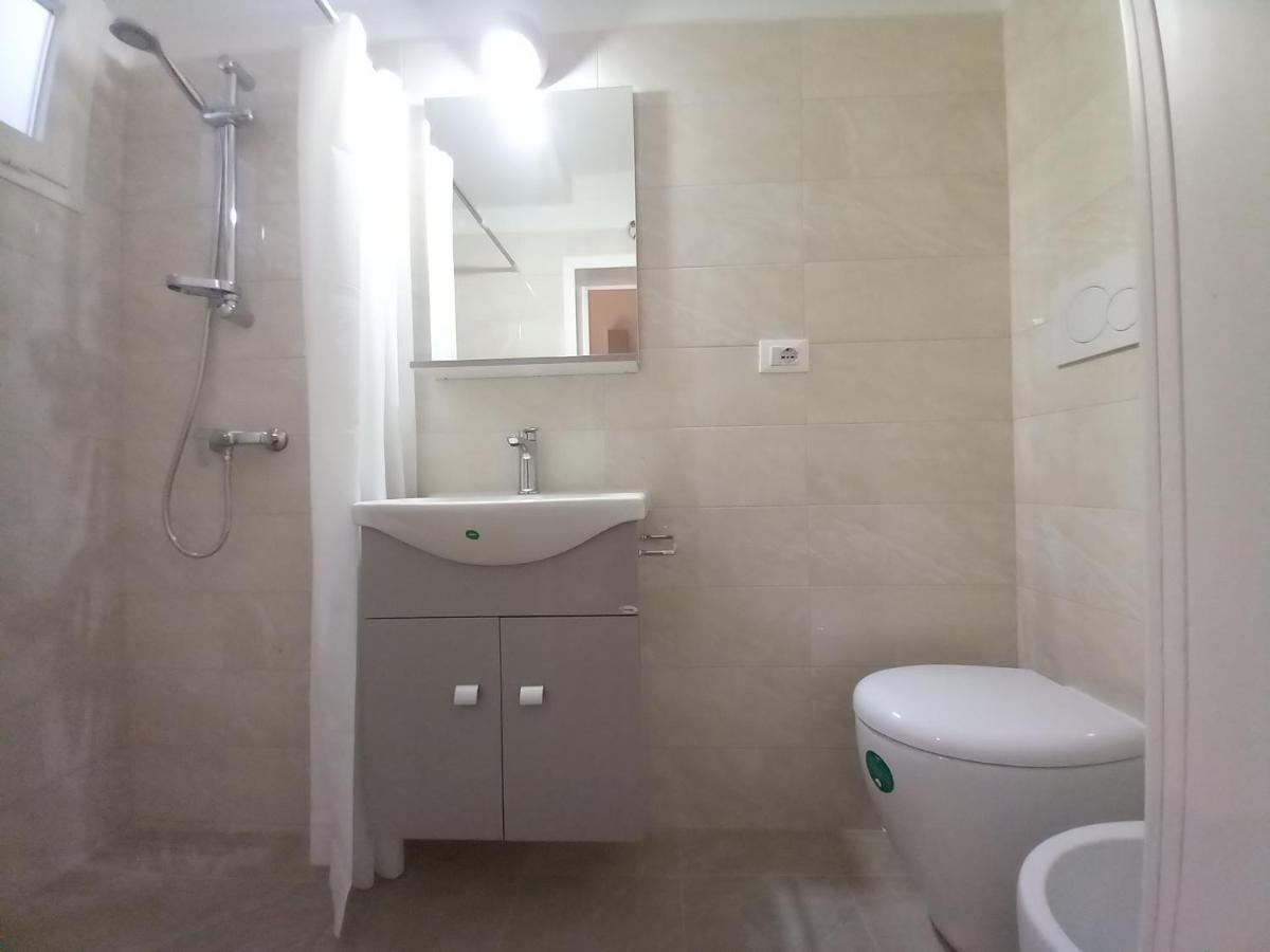 Liberty Apartment Галатоне Экстерьер фото
